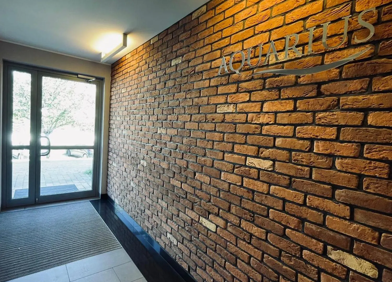 Apartament Z Ogrodem Na Osiedlu Aquarius 소포트 아파트